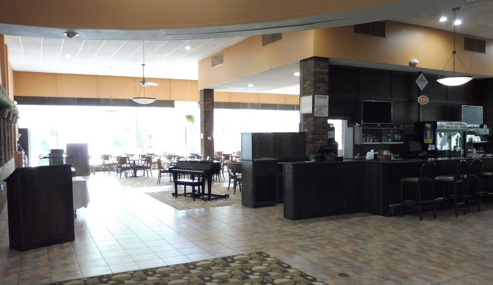 Quality Inn & Suites Owego Exterior photo